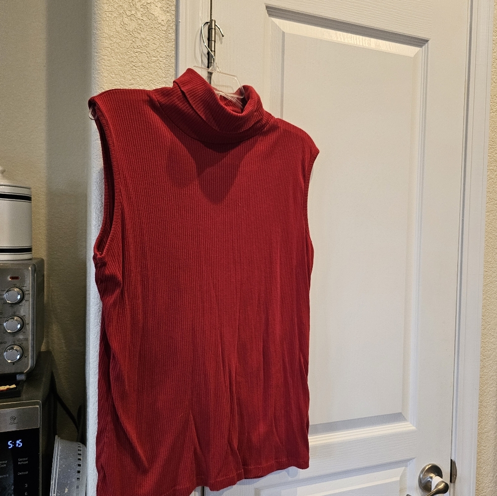 Red Sleeveless Turtleneck Top